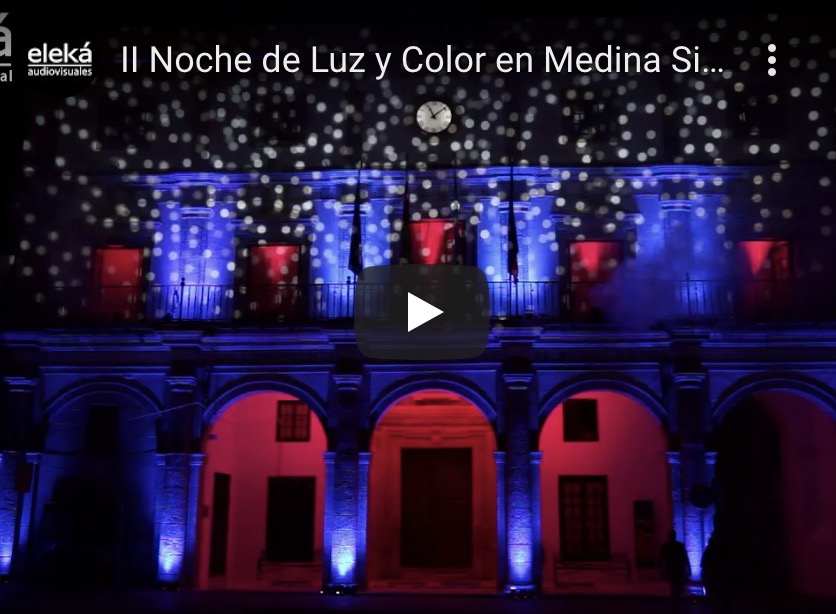 NOCHE DE LUZ Y COLOR